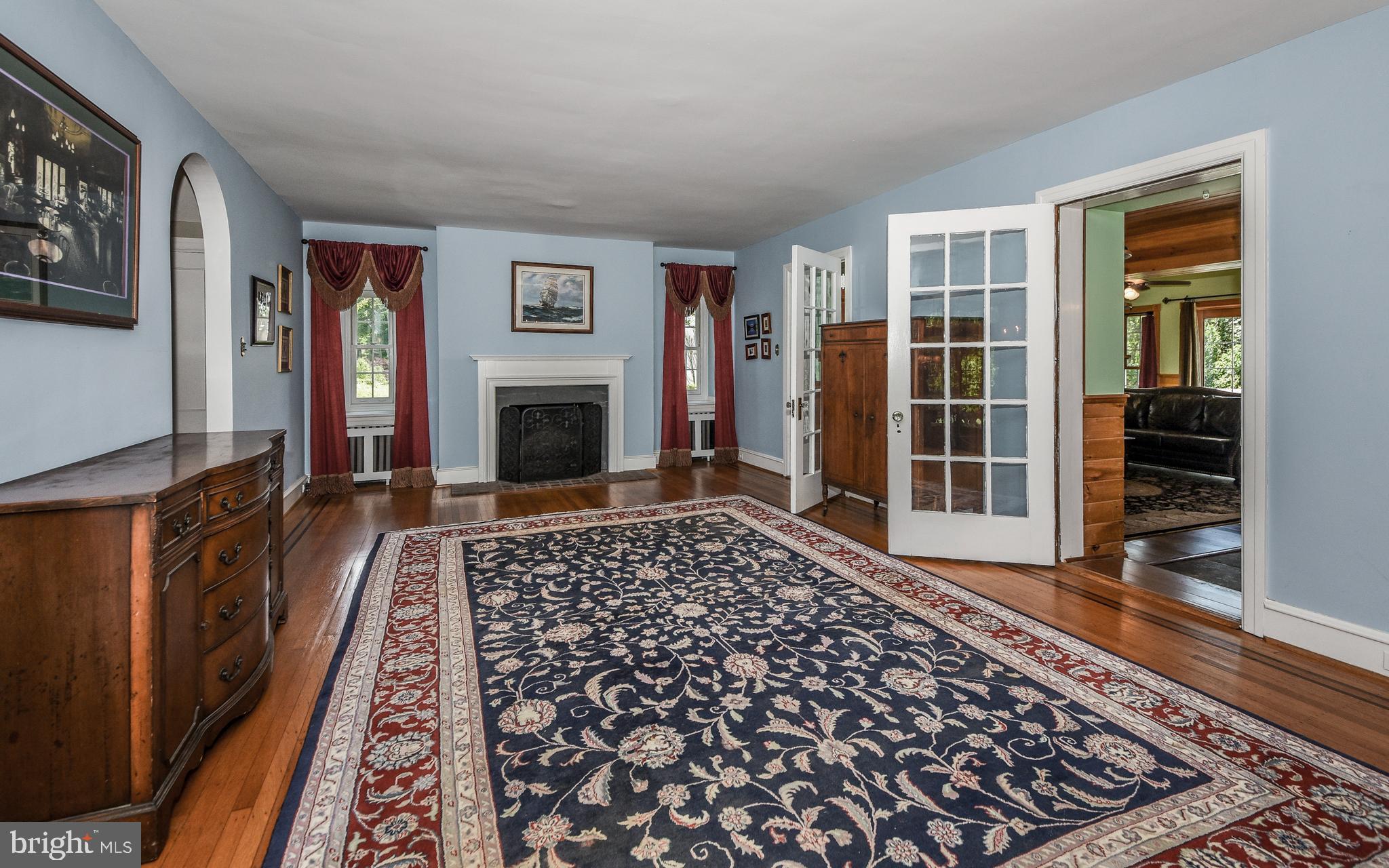 2350 Walton Road Huntingdon Valley, PA 19006 - Photo 16 of 48 Living Room