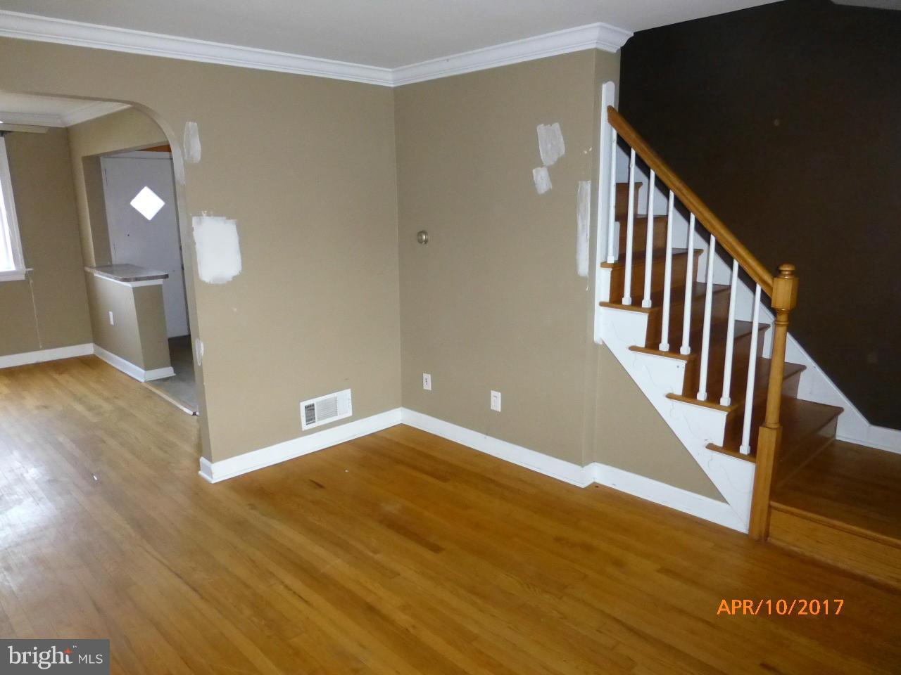 7721 Eastdale Road Baltimore, MD 21224 - Photo 3 of 15 Living Room