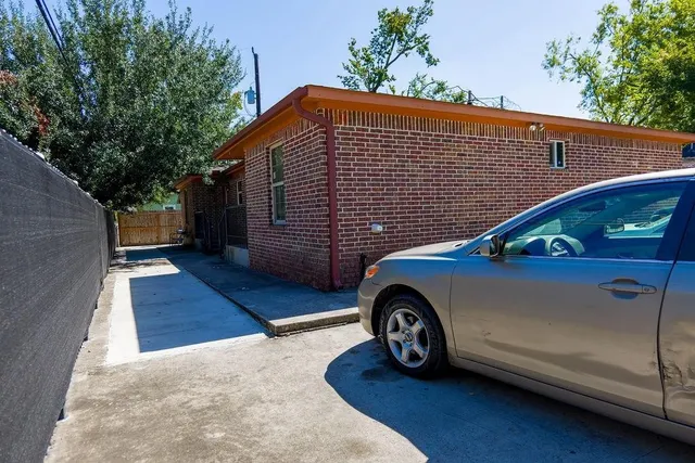 $1,320 | 6820 Petre Drive, Unit B, Houston, TX 77076