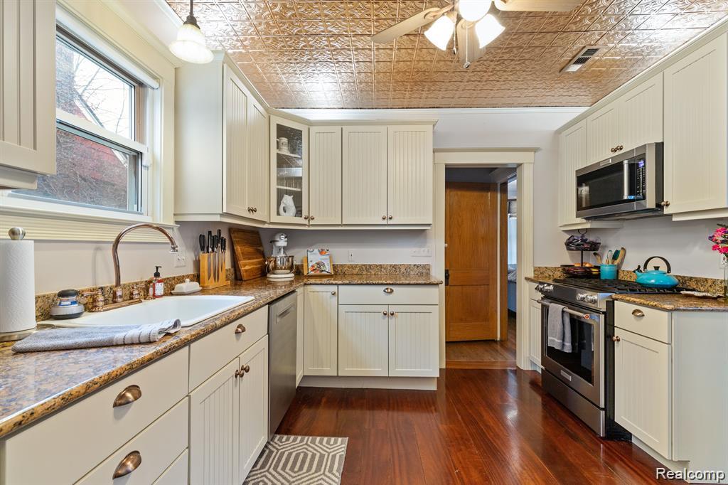 700 Princeton Road Berkley, MI 48072 - Photo 12 of 29