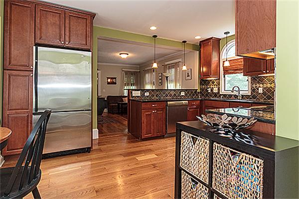 10 Springs Road Billerica, MA 01821 - Photo 4 of 27 Gallery Image 4