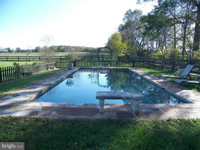 20114 Airmont Road Round Hill, VA 20141 - Photo 12 of 18 Swimming Pool