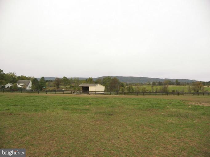 20114 Airmont Road Round Hill, VA 20141 - Photo 14 of 18 Pasture