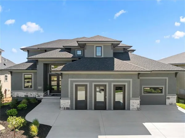 $886,900 | 18605 Mohawk Lane, Overland Park, KS 66085