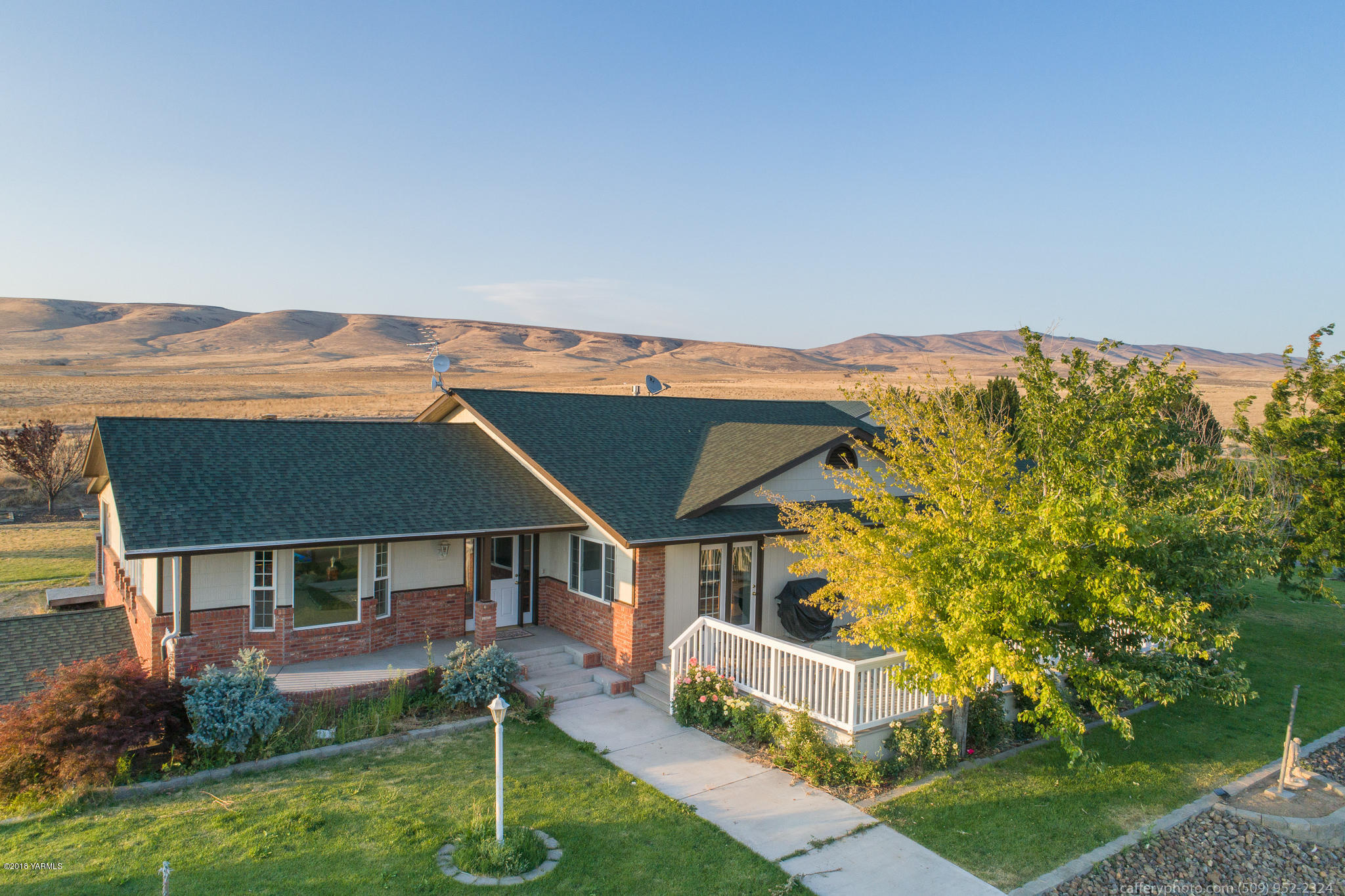 11517 Mieras Road Yakima, WA 98901 - Photo 9 of 57 a aerial view of a house