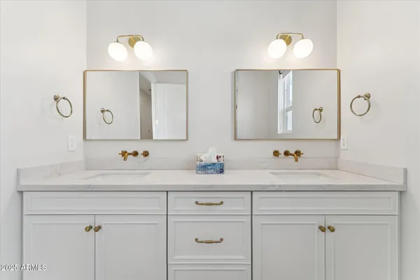 $4,000 | 221 West Jomax Road, Unit 1, Phoenix, AZ 85085