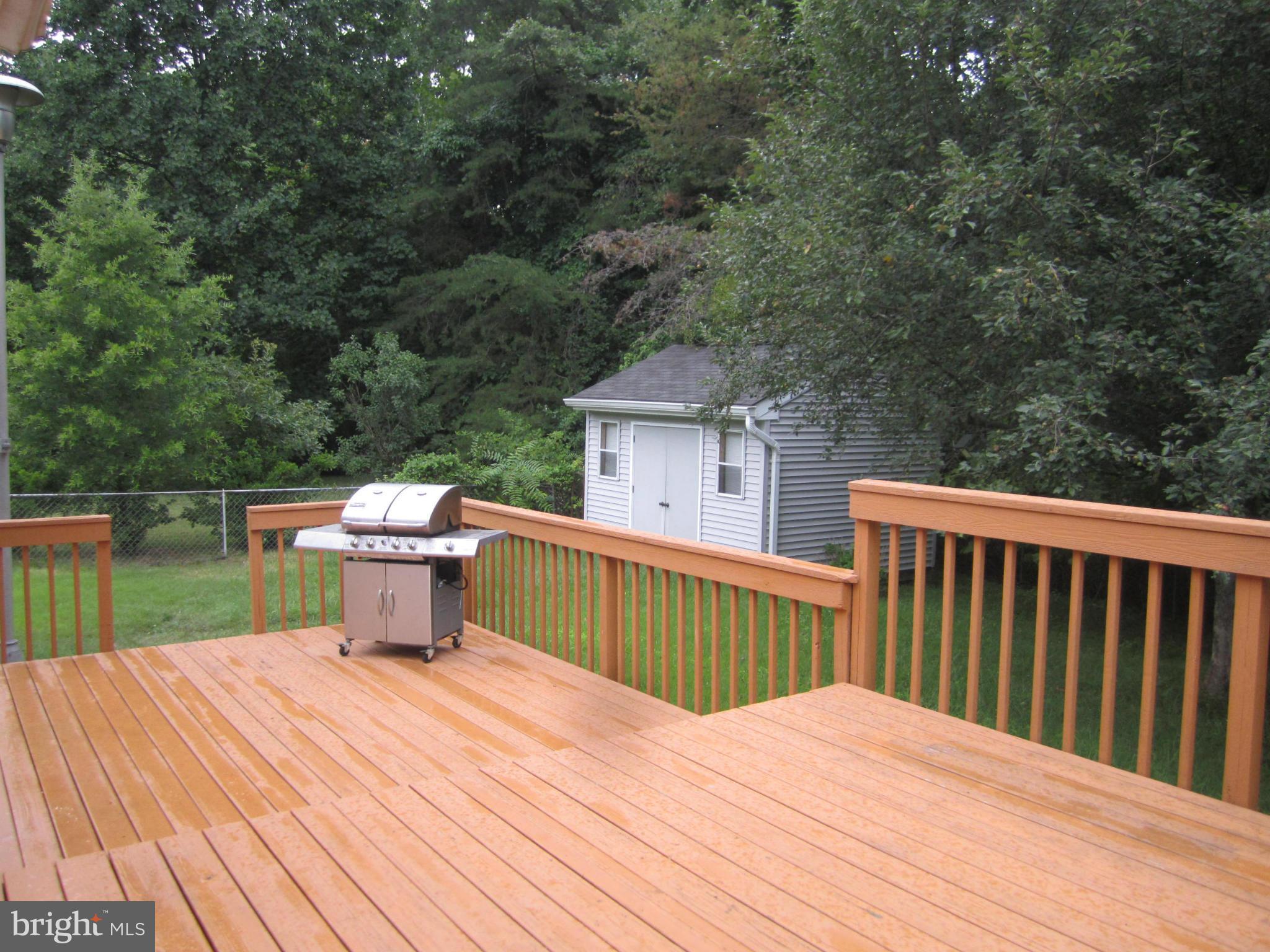 129 Choptank Road Stafford, VA 22556 - Photo 9 of 16 Multi-tiered Deck