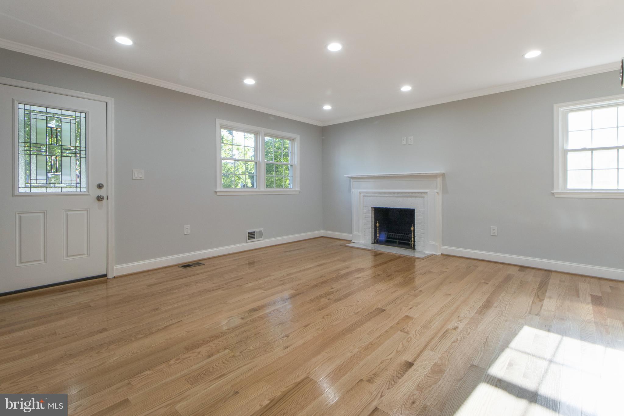 1514 Gridley Lane Silver Spring, MD 20902 - Photo 2 of 43 Gallery Image 2