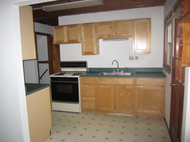 635 South Ashburton Road Columbus, OH 43213 - Photo 4 of 10