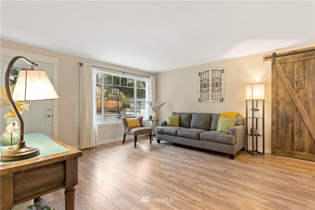4607 Southeast 4th Place Renton, WA 98059 - Photo 2 of 25