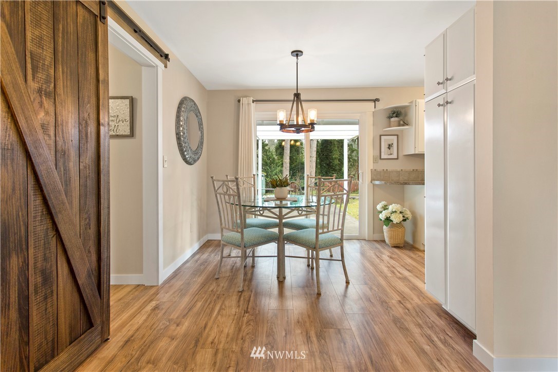 4607 Southeast 4th Place Renton, WA 98059 - Photo 4 of 25