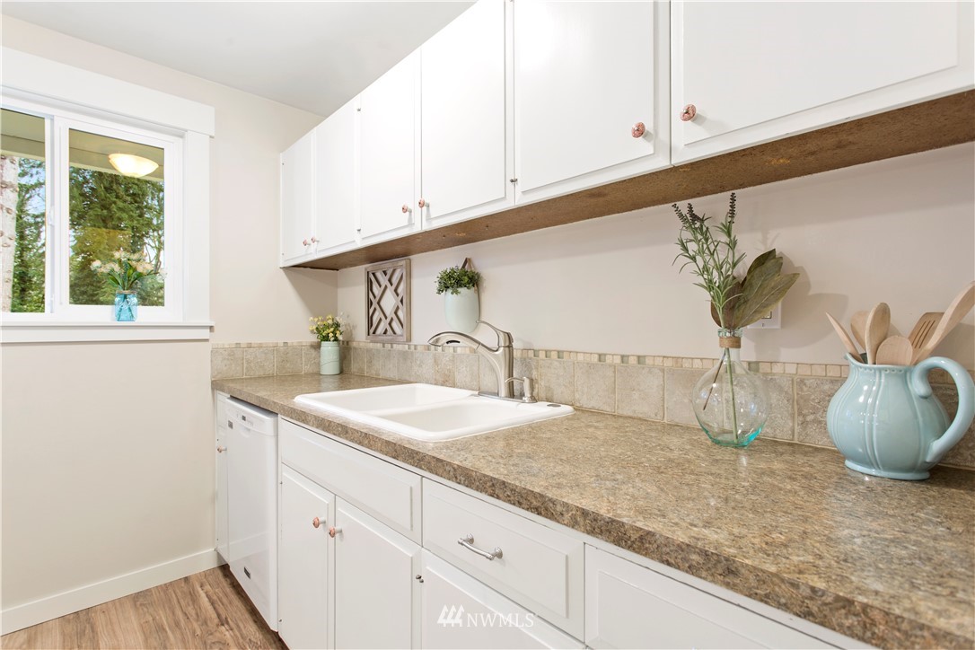 4607 Southeast 4th Place Renton, WA 98059 - Photo 9 of 25