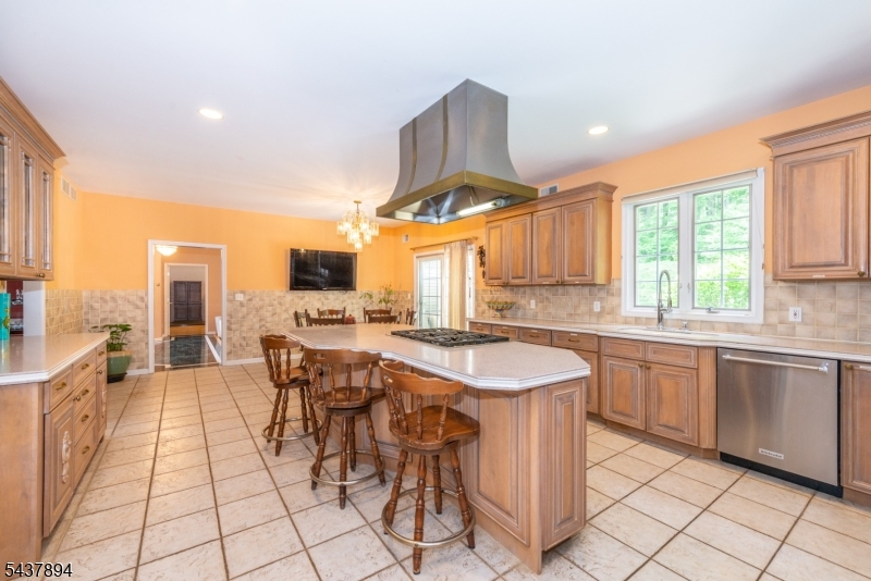 5 Raintree Court Kinnelon, NJ 07405 - Photo 15 of 44