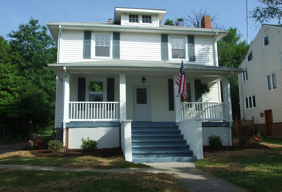 2433 Montvale Road Southwest Roanoke, VA 24015 - Photo 1 of 16 FRONT