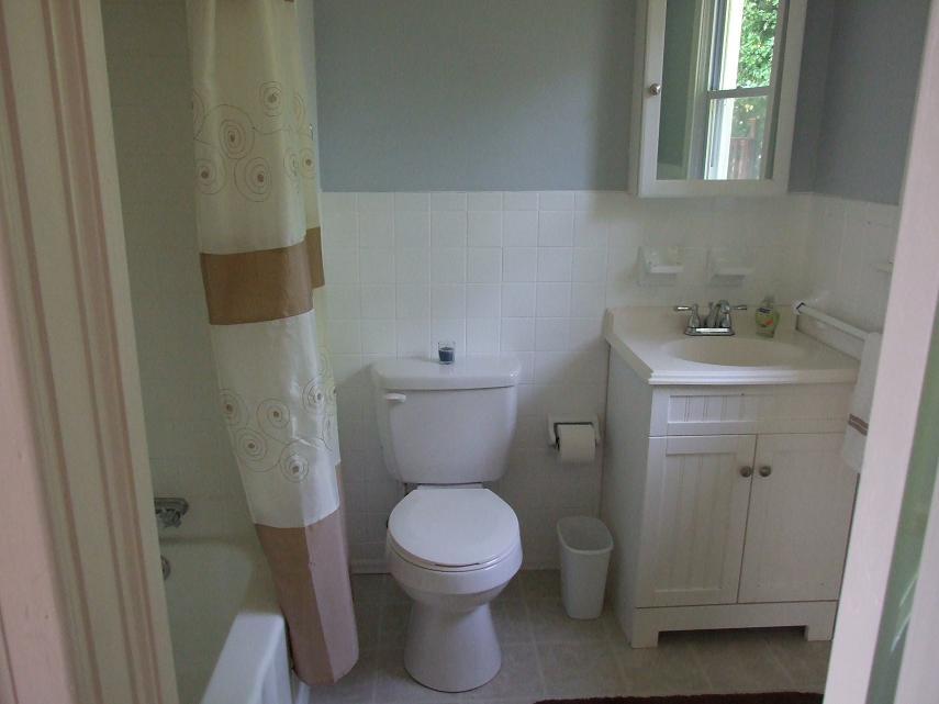 2433 Montvale Road Southwest Roanoke, VA 24015 - Photo 4 of 16 2433 MONTVALE LOWER BATH