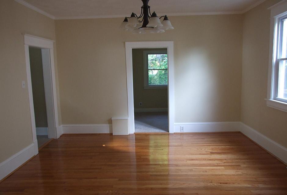 2433 Montvale Road Southwest Roanoke, VA 24015 - Photo 9 of 16 2433 MONTVALE DINING ROOM