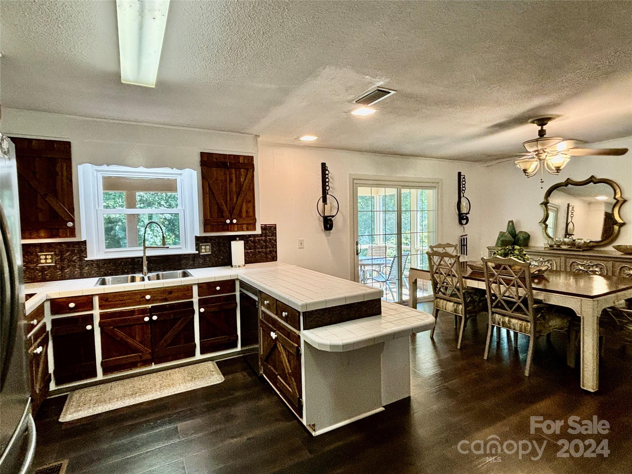 347 Skyline Road Hickory, NC 28601 - Photo 13 of 35 Gallery Image 13