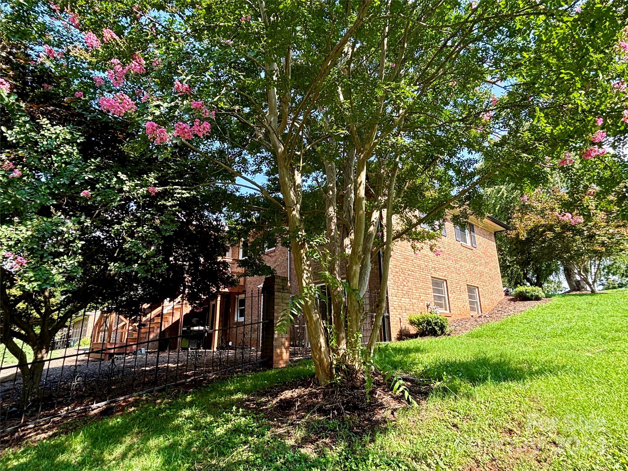 347 Skyline Road Hickory, NC 28601 - Photo 31 of 35 Gallery Image 31