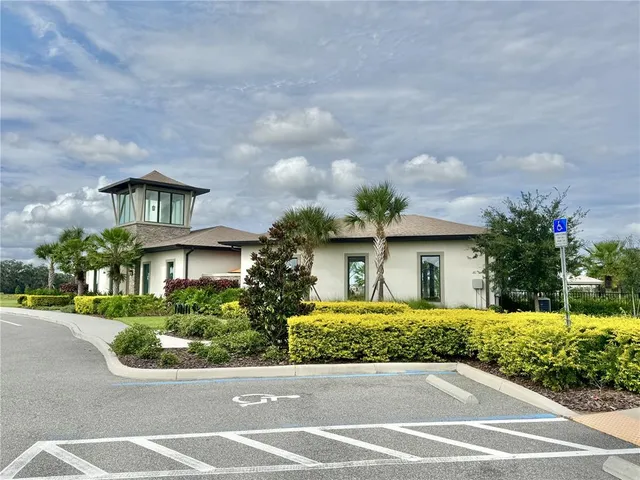 $2,000 | 2922 Boxwood Grove Row, Wesley Chapel, FL 33543