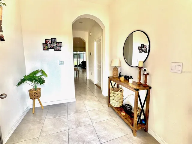 $2,000 | 2922 Boxwood Grove Row, Wesley Chapel, FL 33543