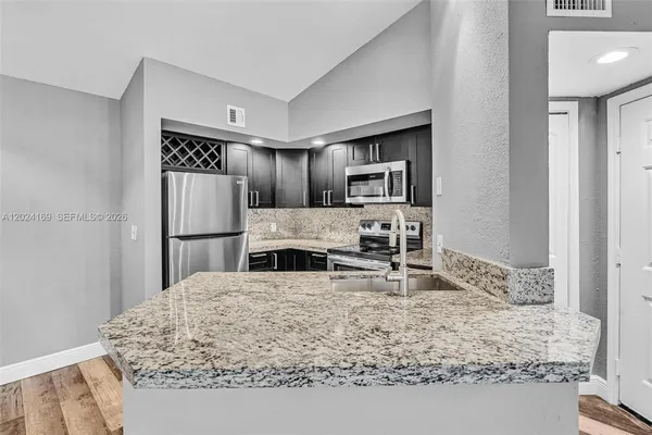 $1,945 | 3300 Pinewalk Drive North, Unit N 1925, Pompano Beach, FL 33063