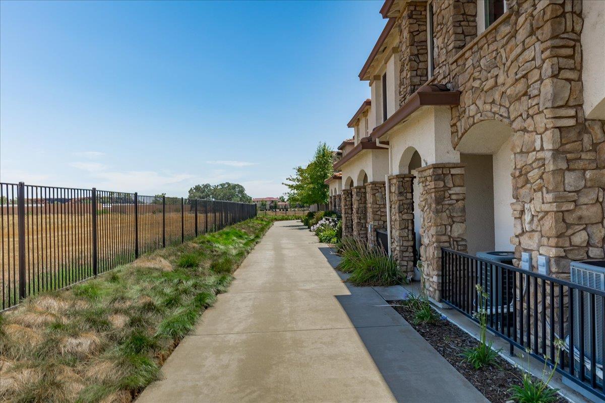 1506 Hudson Circle Lincoln, CA 95648 - Photo 28 of 37