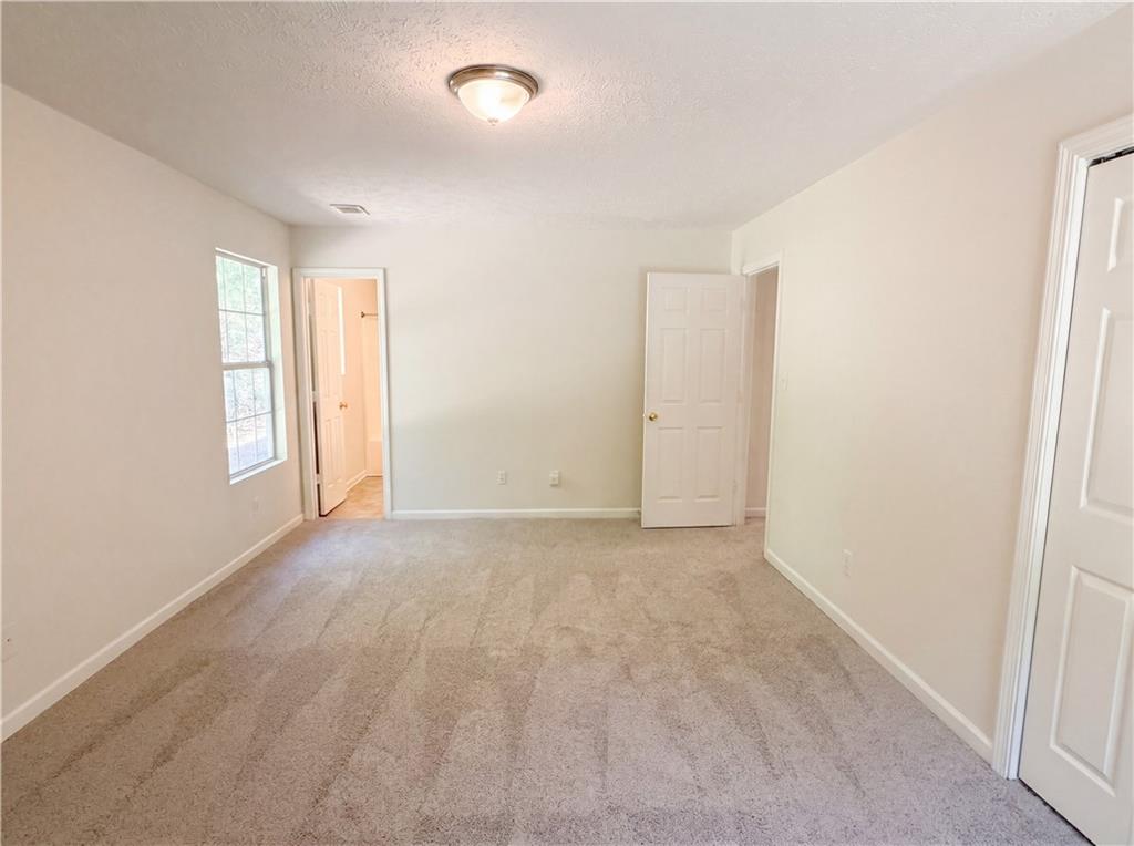 202 Bluff Court Jackson, GA 30233 - Photo 11 of 17