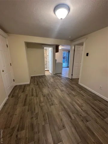 $1,900 | 1 Huron Drive, Bay Shore, NY 11706