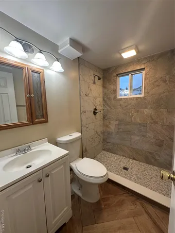 $1,900 | 1 Huron Drive, Bay Shore, NY 11706