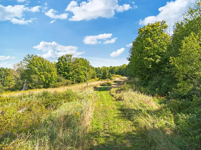 $80,000 | 68 Old Farm Road, Plymouth, ME 04969