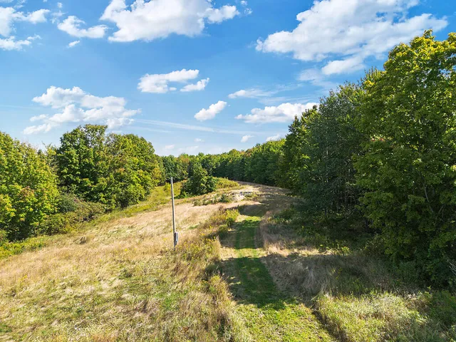 $80,000 | 68 Old Farm Road, Plymouth, ME 04969