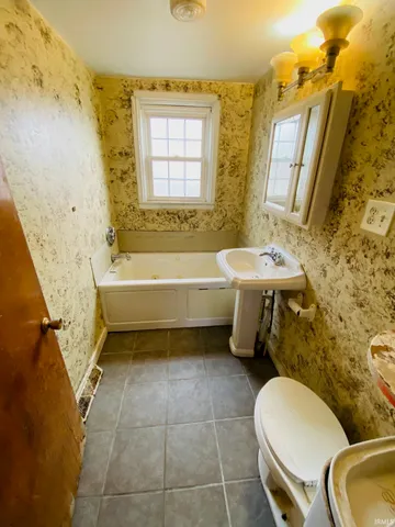 $80,000 | 600 Bluff Street, Winslow, IN 47598