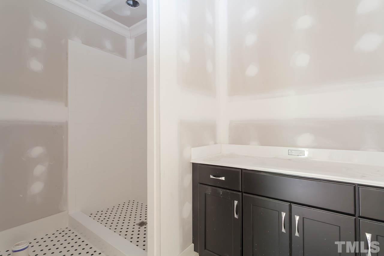 309 Georgetown Road Raleigh, NC 27608 - Photo 7 of 19 a close view of closet
