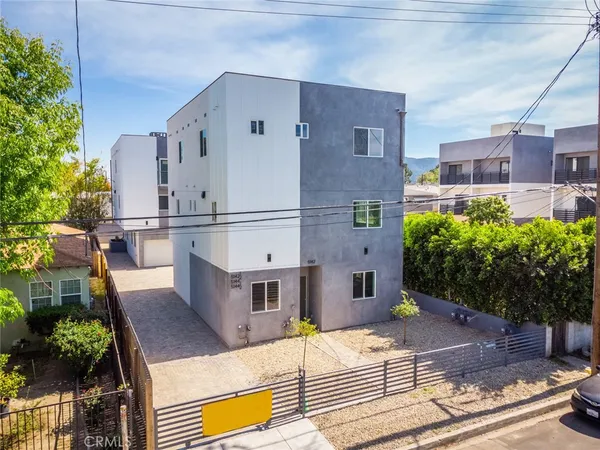 $4,120 | 5144 Riverton Avenue, North Hollywood, CA 91601