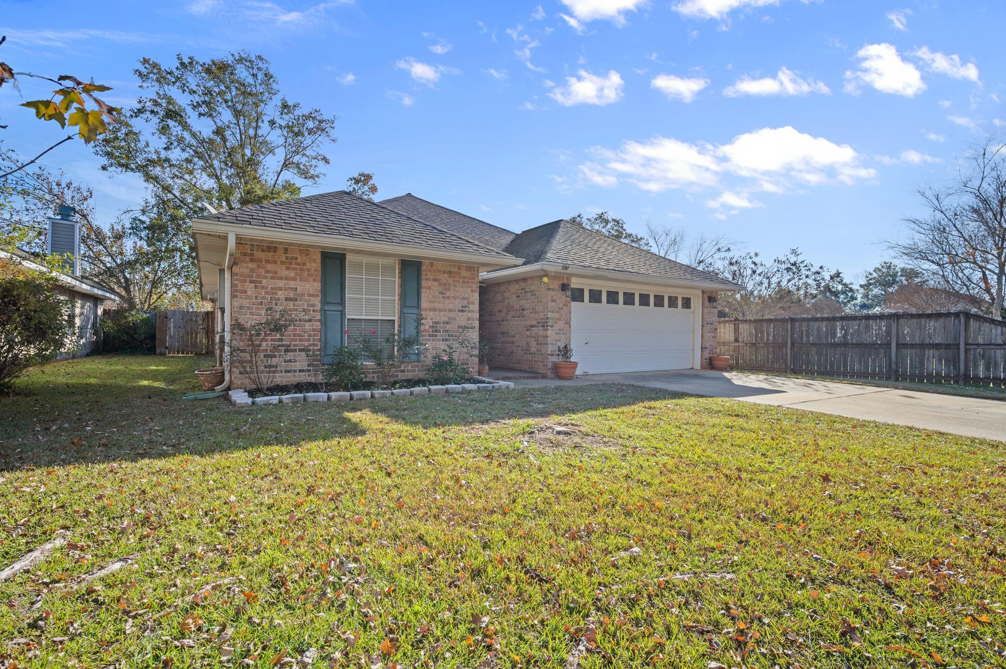 100 Davison Loop Fairhope, AL 36532 - Photo 2 of 29
