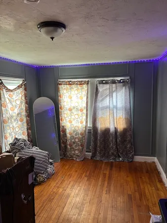 $2,650 | 733 Pleasant Street, Unit 1, Rochdale, MA 01542