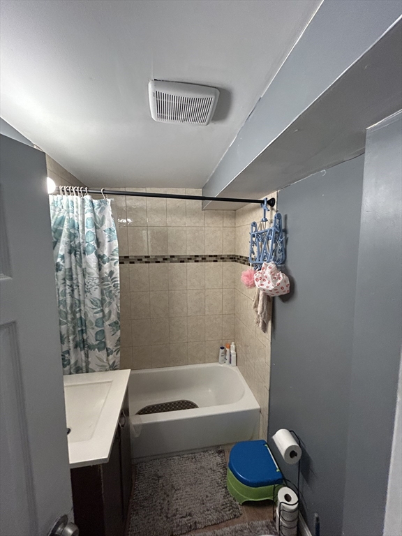 733 Pleasant Street, Unit 1 Rochdale, MA 01542 - Photo 9 of 13