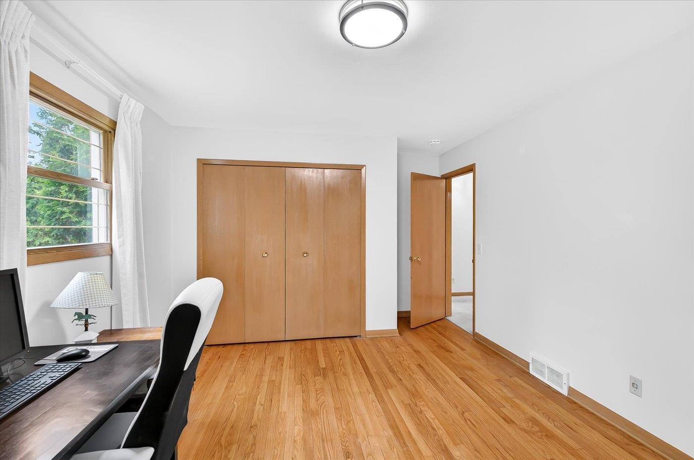 326 Racine Road Madison, WI 53705 - Photo 10 of 44