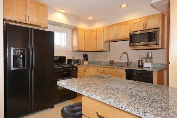 42 Beaver Dam Road Natick, MA 01760 - Photo 3 of 19 Gallery Image 3