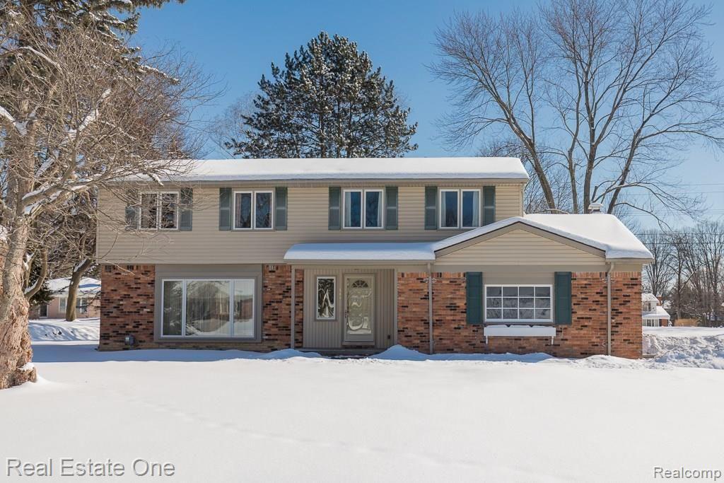 335 Randolph Road Rochester Hills, MI 48309 - Photo 1 of 30