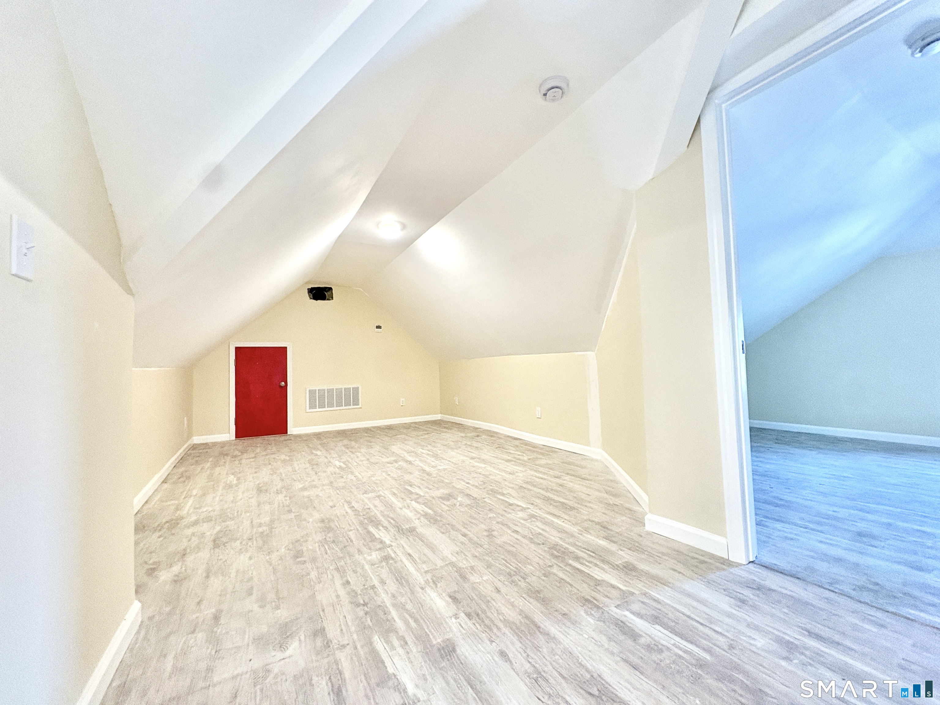 129-131 Highland Avenue, Unit 4 Waterbury, CT 06708 - Photo 3 of 11