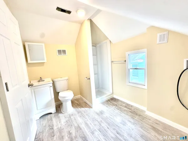 $1,000 | 129-131 Highland Avenue, Unit 4, Waterbury, CT 06708