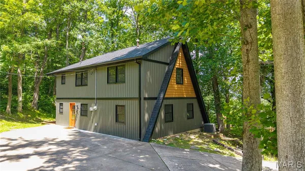 $329,000 | 3000 Haertling Lane, Cape Girardeau, MO 63701
