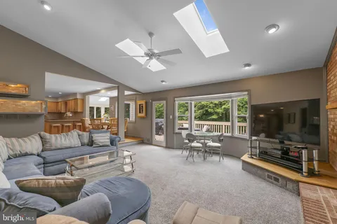 $852,600 | 20646 Hazelnut Court, Germantown, MD 20874