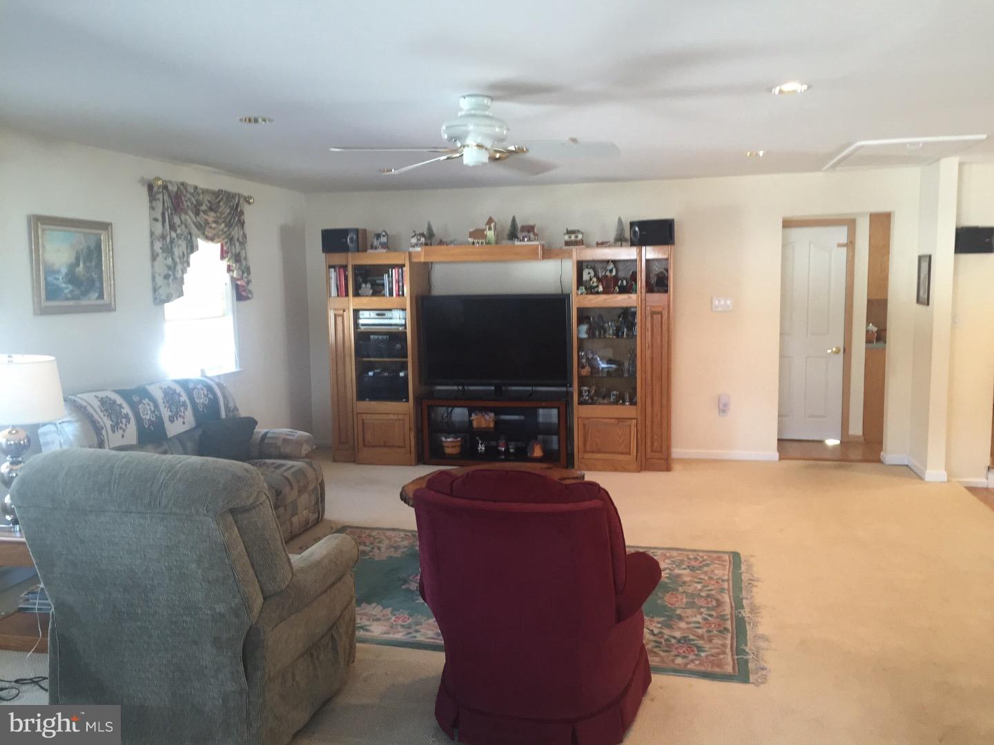 192 Kinsey Road Harleysville, PA 19438 - Photo 2 of 25 Great Room