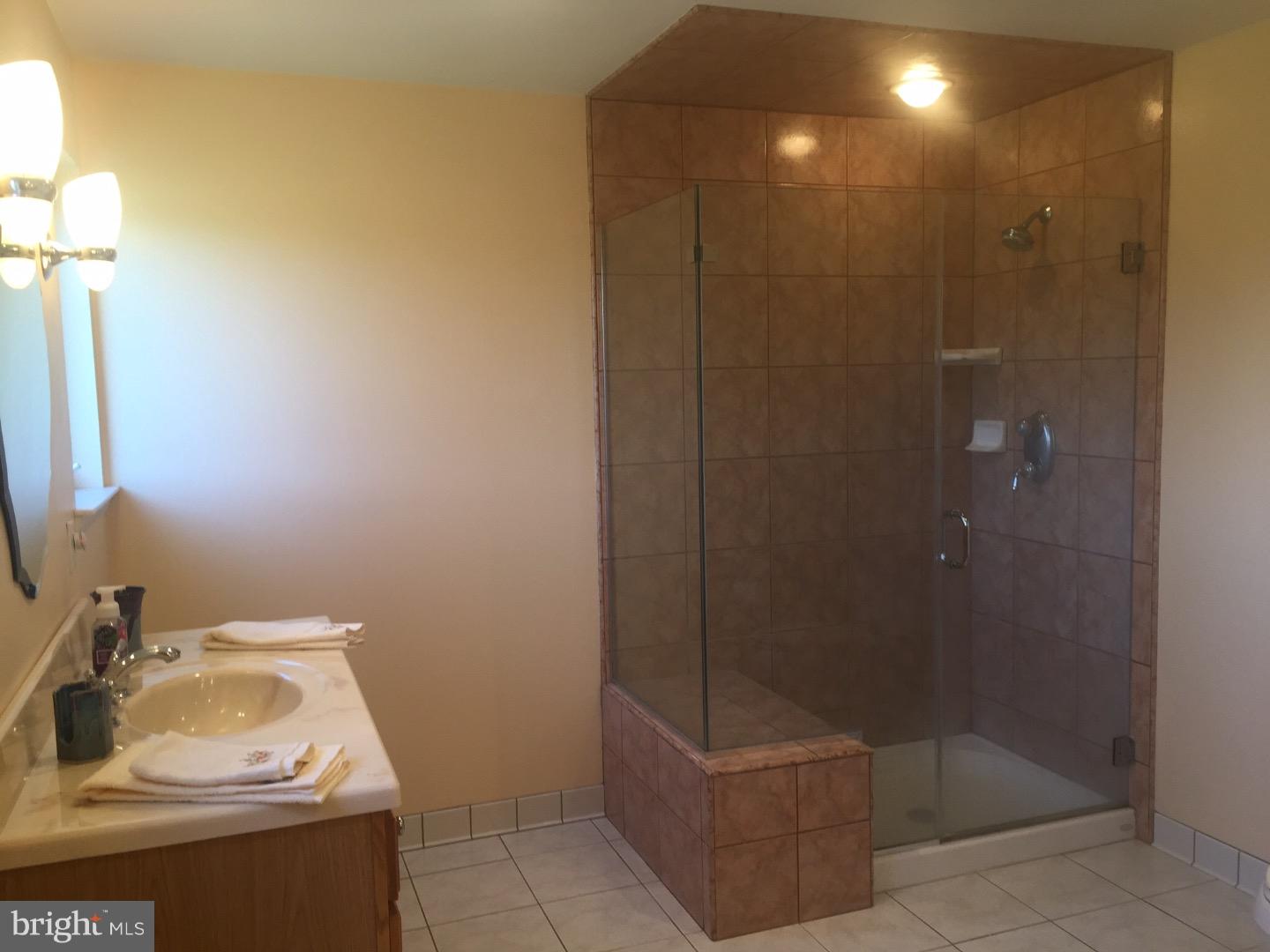 192 Kinsey Road Harleysville, PA 19438 - Photo 14 of 25 Bathroom