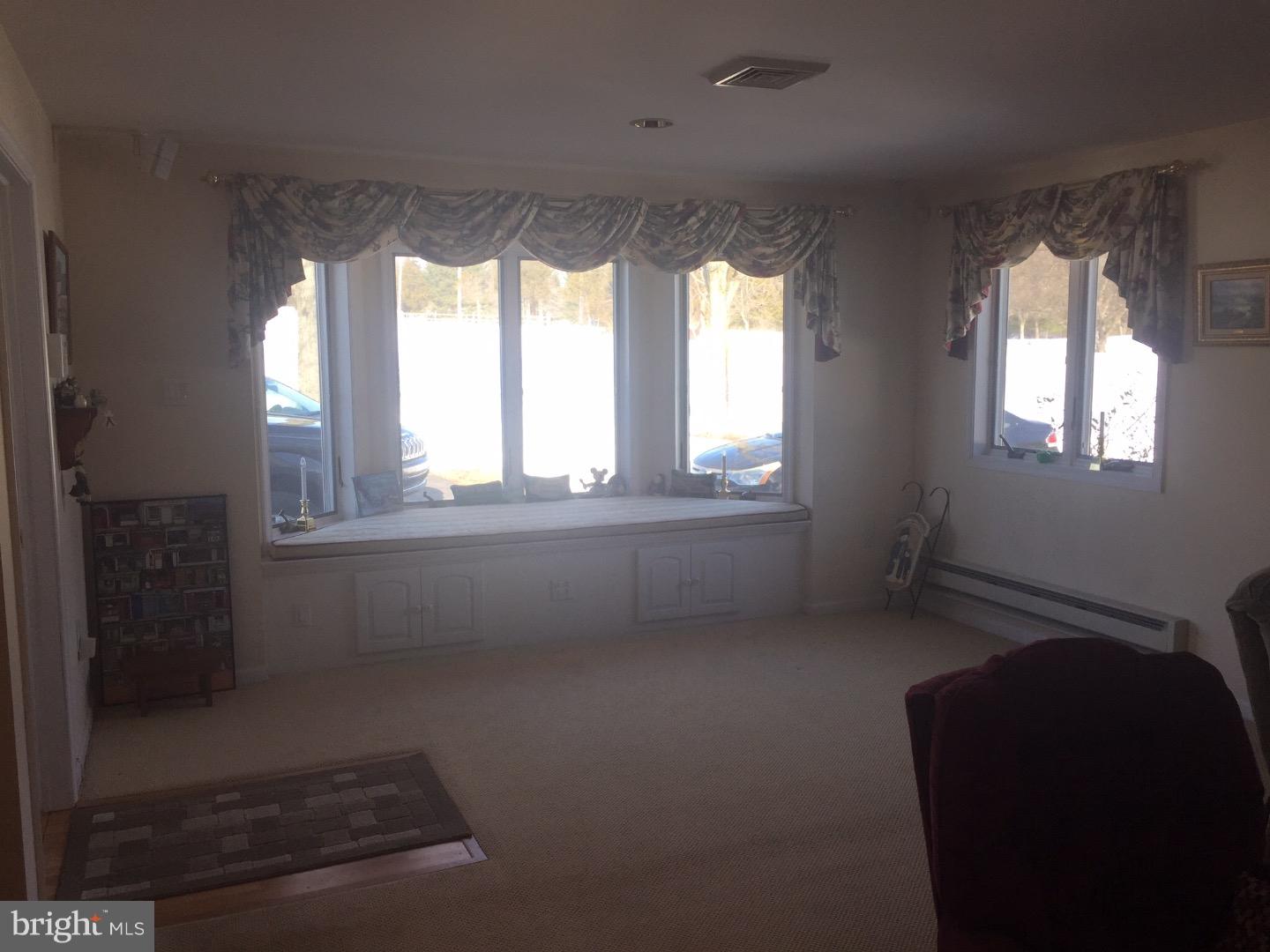 192 Kinsey Road Harleysville, PA 19438 - Photo 3 of 25 Great Room
