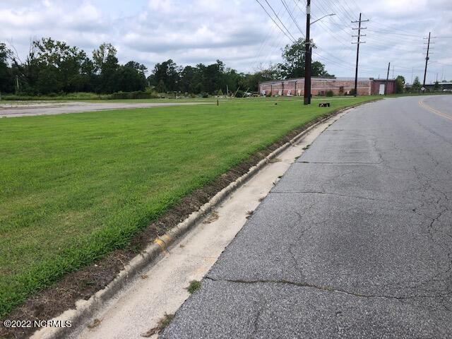 933 West 3rd Street Washington, NC 27889 - Photo 2 of 13 IMG_3240