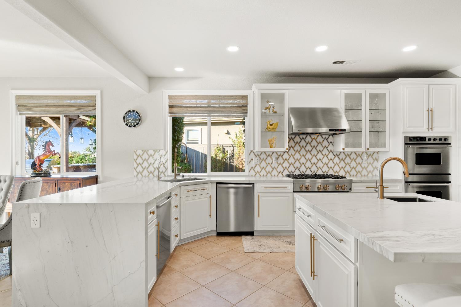 1580 Vista Ridge Way Roseville, CA 95661 - Photo 11 of 58 a kitchen with stainless steel appliances granite countertop a sink and cabinets