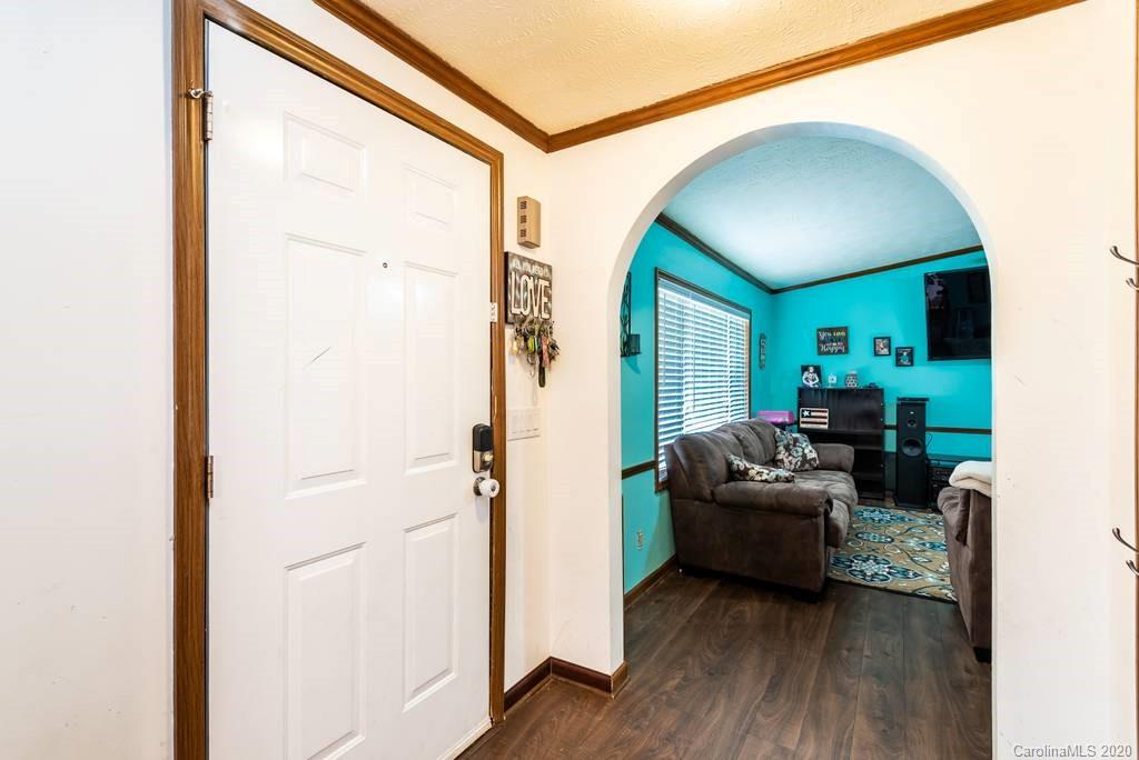455 Hubbard Road Hickory, NC 28601 - Photo 5 of 31 Gallery Image 5